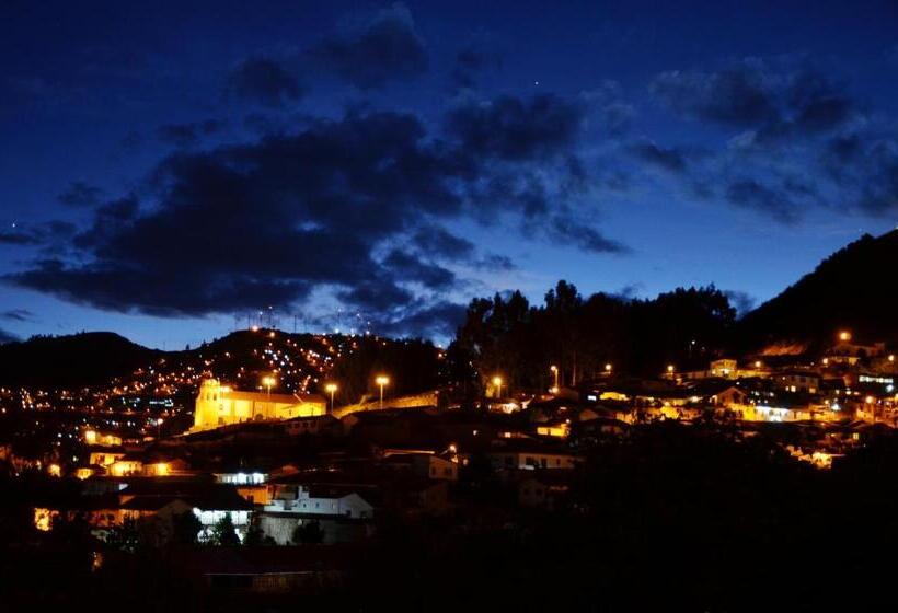 اتاق استاندارد چهار تخته, Hostal Madre Tierra