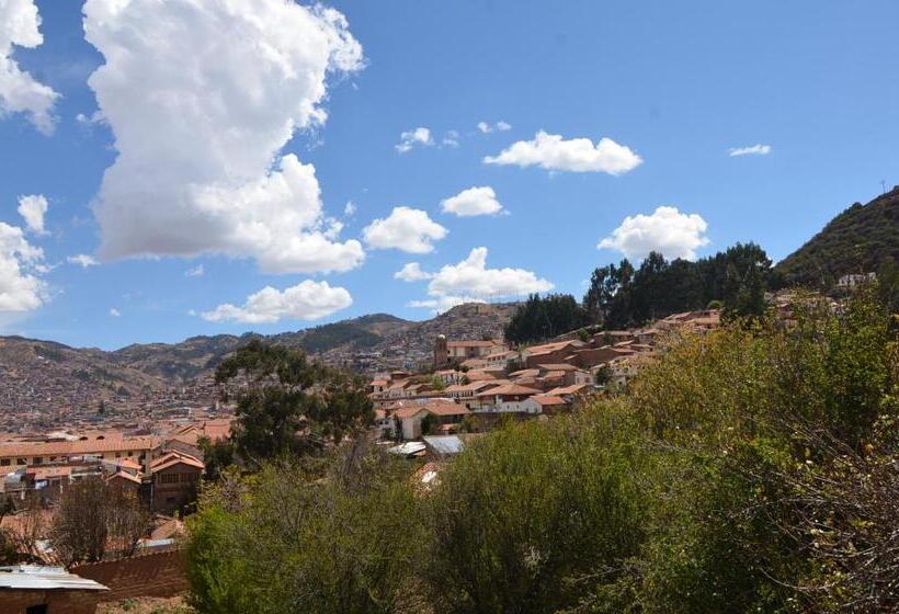 اتاق استاندارد چهار تخته, Hostal Madre Tierra