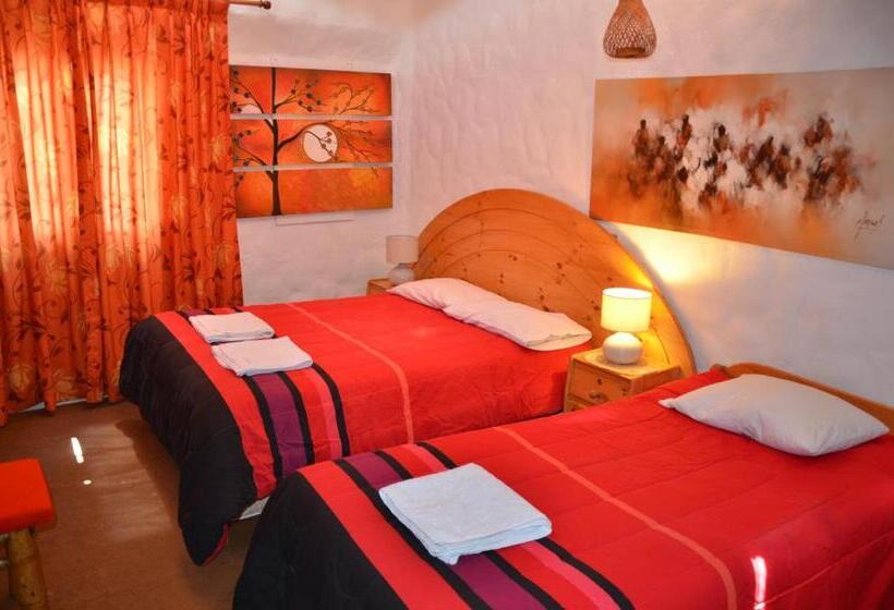 اتاق استاندارد یک نفره, Hostal Madre Tierra