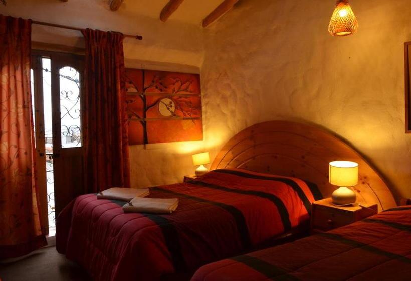 اتاق خانوادگی, Hostal Madre Tierra