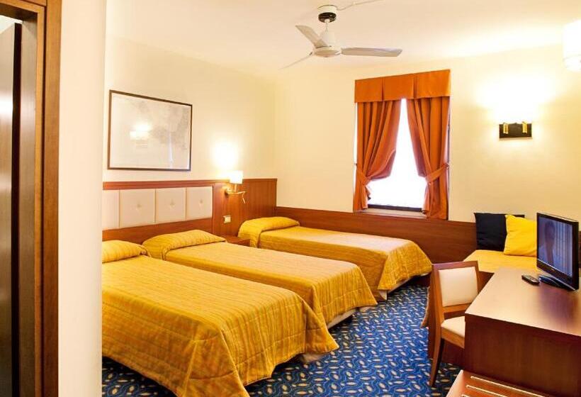 Семейный Номер, Lake Hotel Benaco