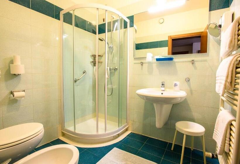 Номер Стандарт, Lake Hotel Benaco
