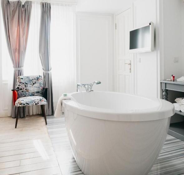 Люкс Сеньор, Vintage Hotel Alacati