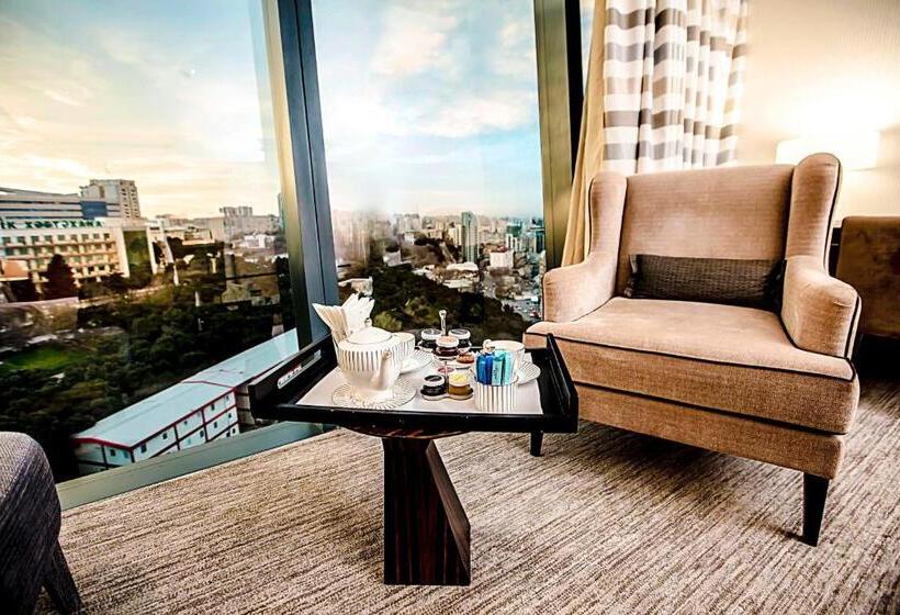 1 Bedroom Apartment City View, Apartments By Fairmont Baku Flame Towers