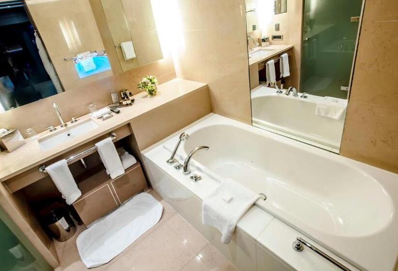 2 Bedrooms Apartment City View, Apartments By Fairmont Baku Flame Towers