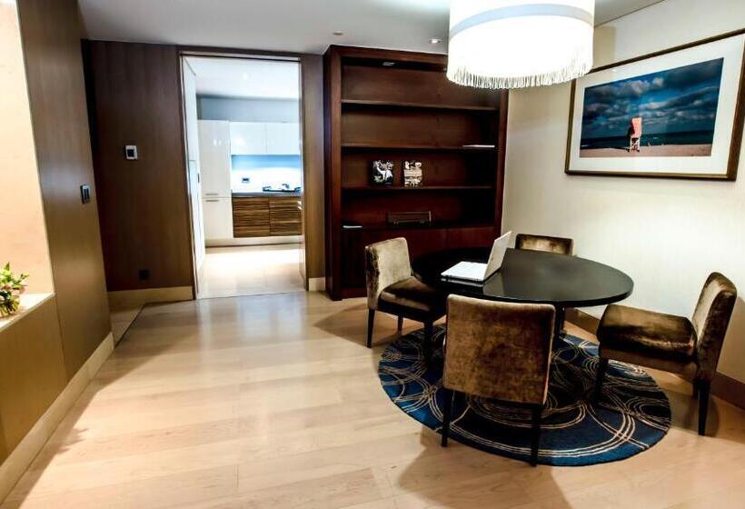 2 Bedrooms Apartment City View, Apartments By Fairmont Baku Flame Towers