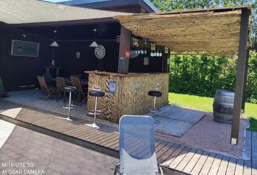 Дом 1 Спальня, B&b La Raveline