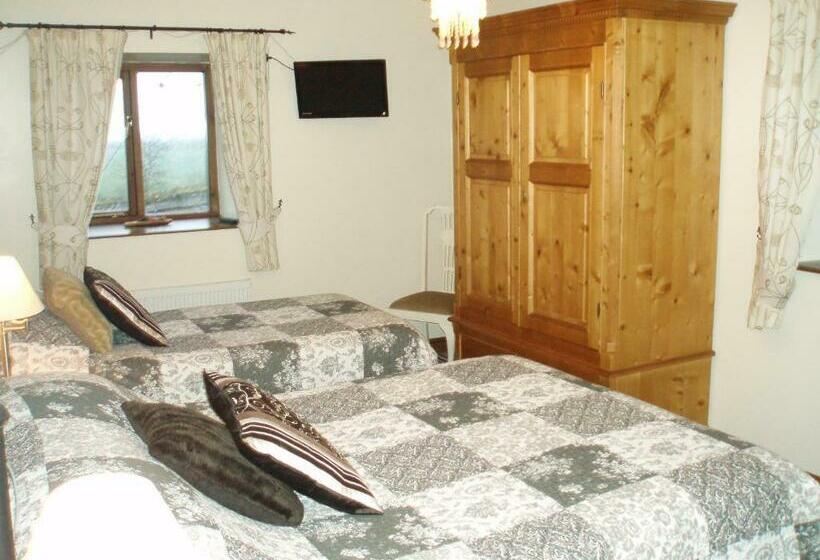 Семейный Номер, Foxhill Barn