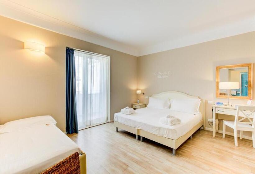 اتاق لوکس با تراس, Beyou Hotel Villa Rosa
