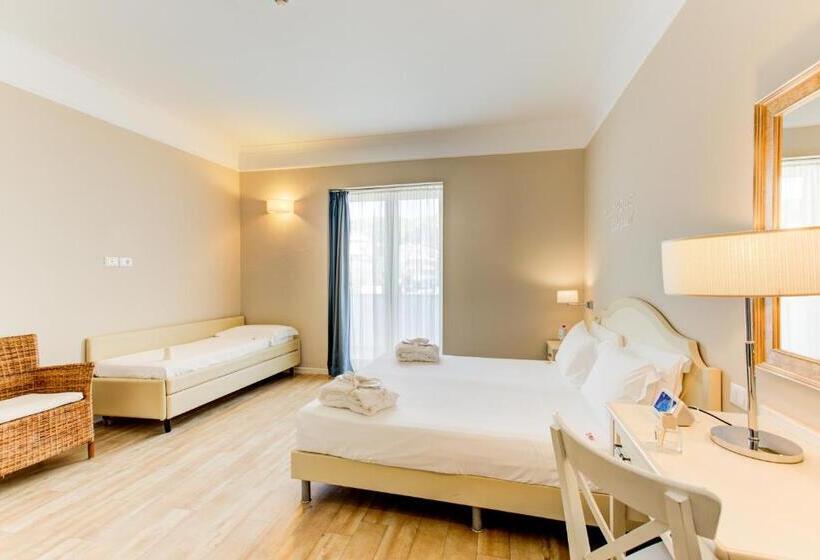 اتاق لوکس با تراس, Beyou Hotel Villa Rosa