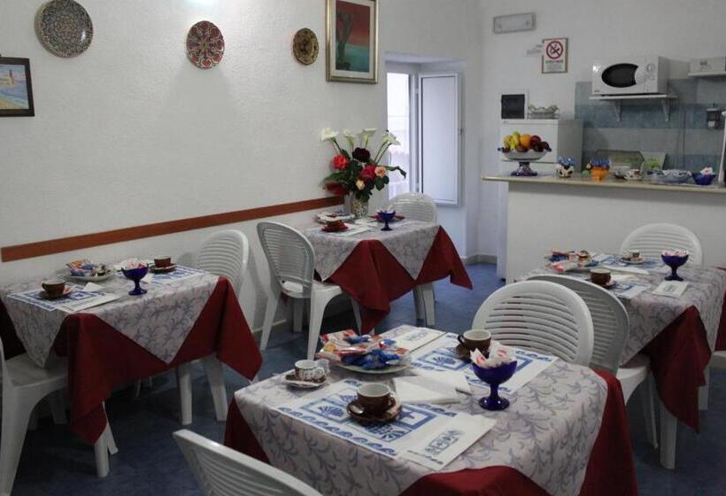 标准三人间, Albergo Locanda Sul Mare