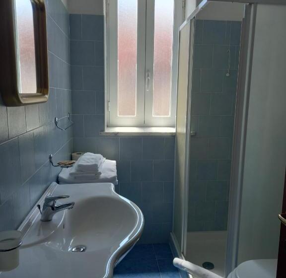 标准三人间, Albergo Locanda Sul Mare