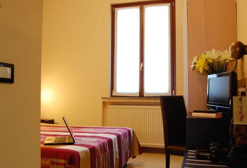 اتاق استاندارد, Albergo Visconti