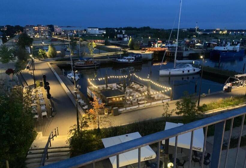 Студия Стандарт Вид на Море, Gammel Havn