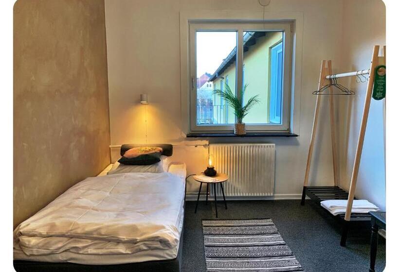 Quarto Estandar Individual, Gammel Havn