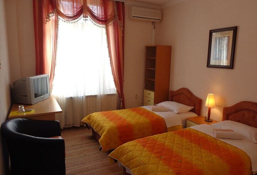 اتاق استاندارد, Tokin House