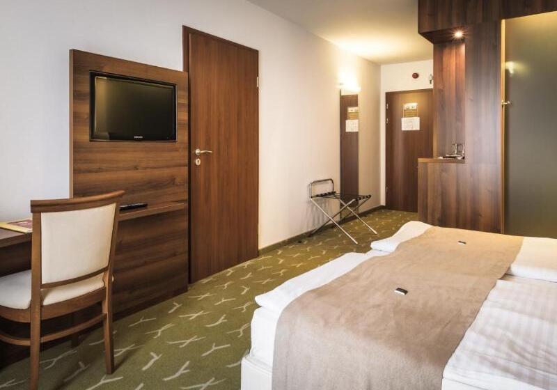 اتاق لوکس با بالکن, Zenit Wellness Hotel Balaton