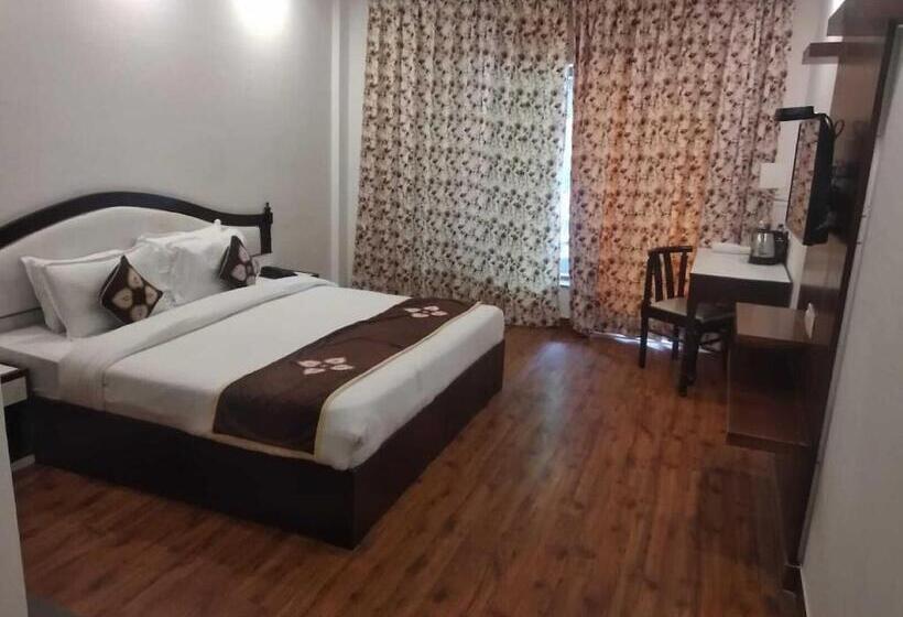 Номер Deluxe Кровать Кинг, Shivalik Hills Mussoorie