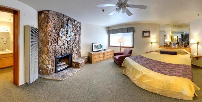 Suite, Getaways At Snow Lake Lodge