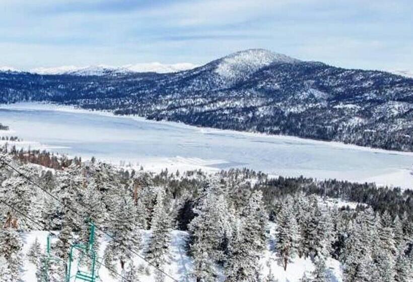Suite, Getaways At Snow Lake Lodge