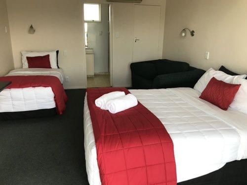 Студия Стандарт, Ascot Oamaru Motel