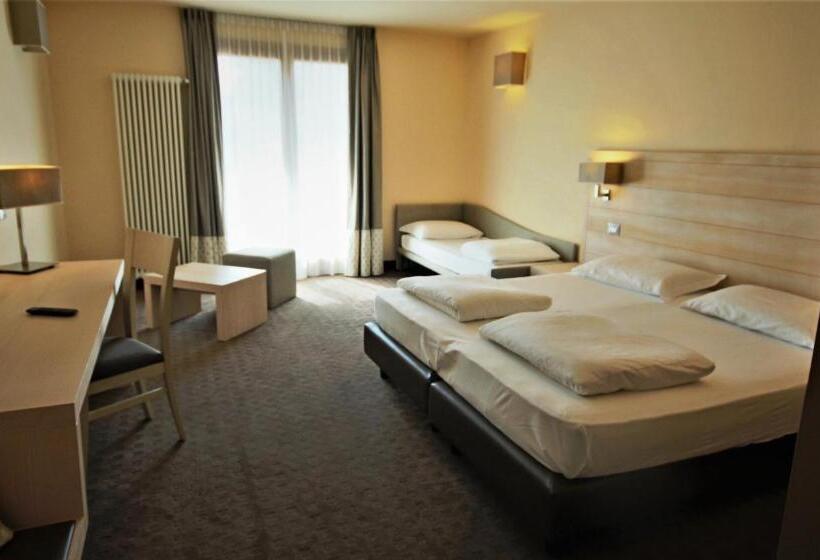 اتاق استاندارد سه نفره, Le Blanc Hotel & Spa