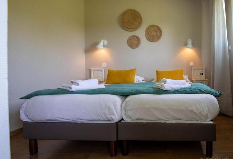 اتاق استاندارد با چشم‌انداز, Logis Hôtels   Le Bellaroc   Hôtel 2 étoiles Et Restaurant