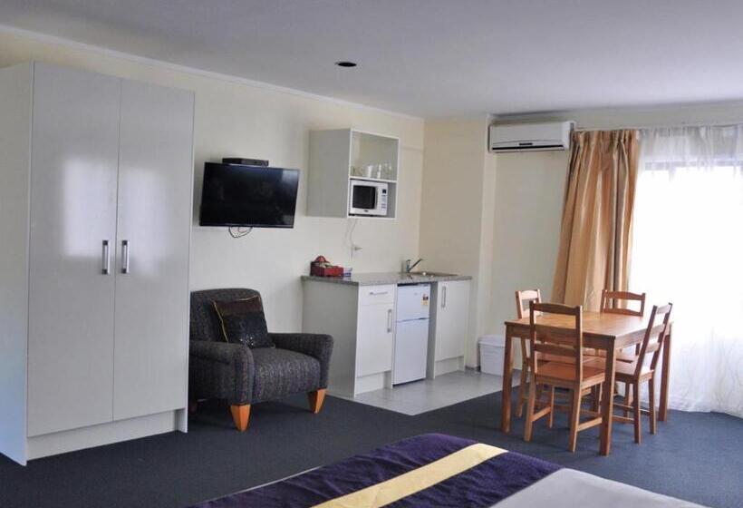 デラックススタジオ, Royal Park Lodge