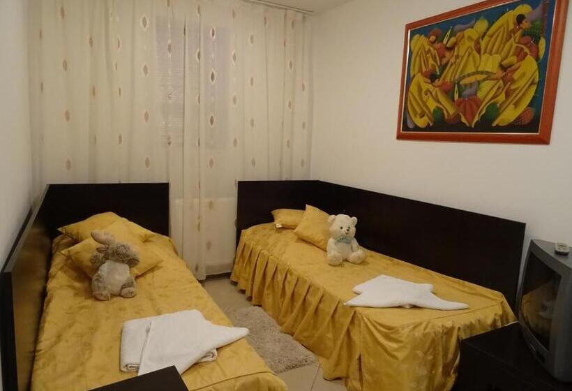 Apartament 2 Dormitoris amb Balconada, Club Onix Apartments