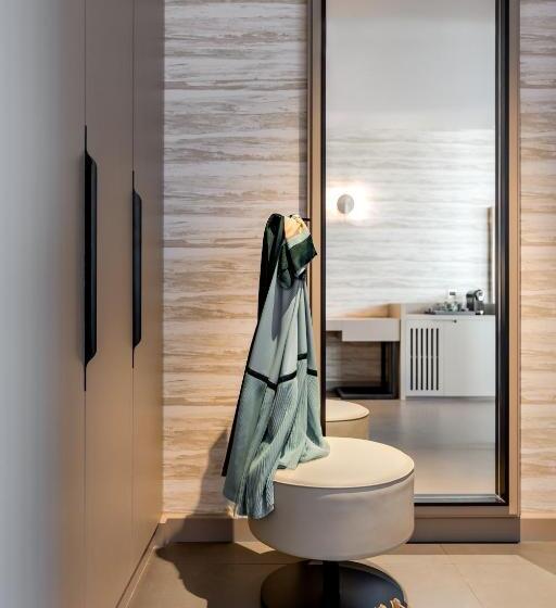 Номер Deluxe Кровать Кинг, Hyatt Centric Jumeirah Dubai