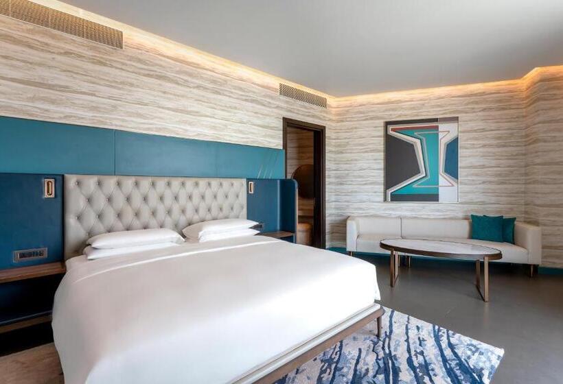 Президентский Люкс, Hyatt Centric Jumeirah Dubai