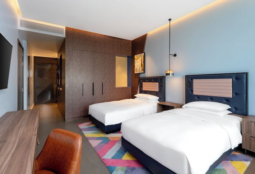 Номер Стандарт, Hyatt Centric Jumeirah Dubai