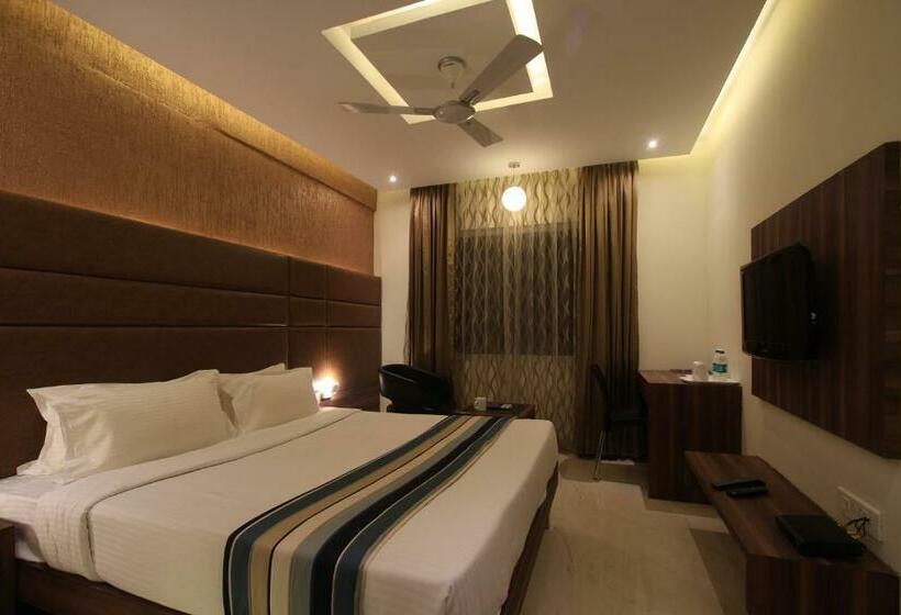 اتاق استاندارد, Sandesh Pride