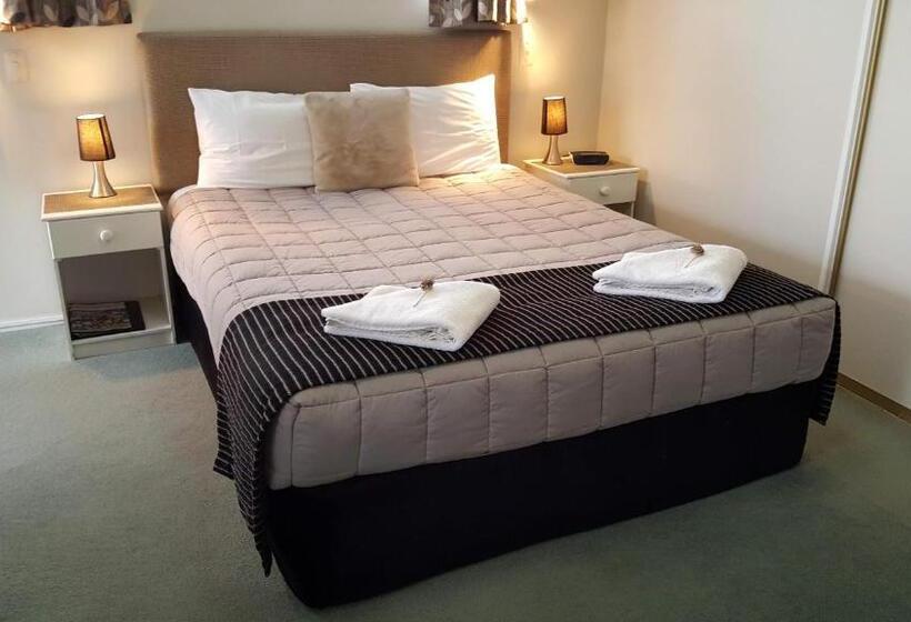 Студия Стандарт, Aalton Motel