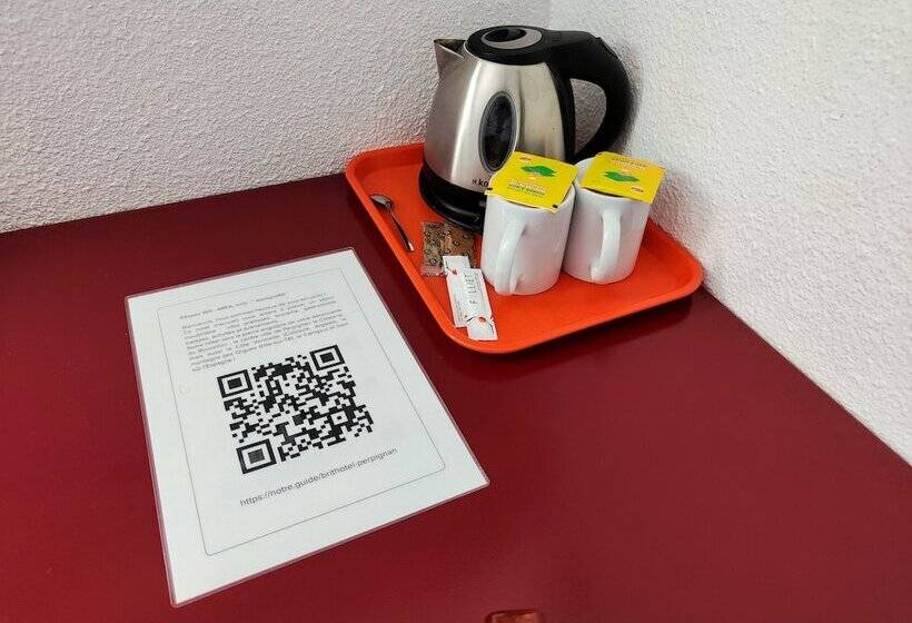 패밀리 룸, Brit Hotel Porte D Espagne