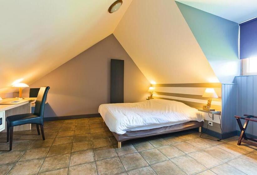 Номер Стандарт Трехместный, Logis Hôtel Volcan Sancy