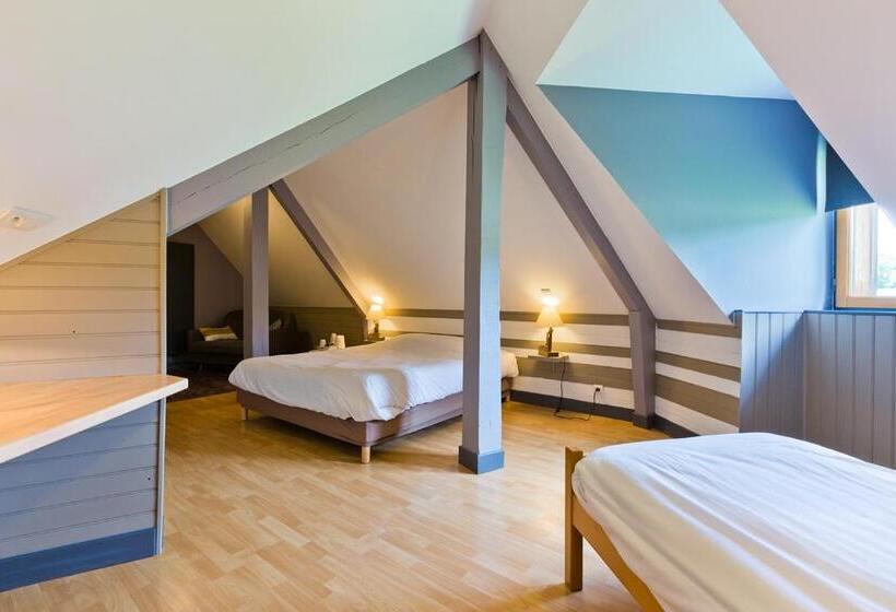 Номер Стандарт Трехместный, Logis Hôtel Volcan Sancy