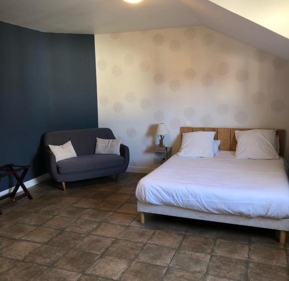 Четырехместный Номер Стандарт, Logis Hôtel Volcan Sancy
