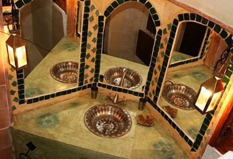 디럭스 트리플 룸, Sawadi Ecolodge