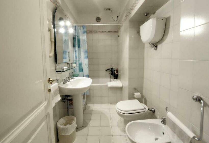 Номер Стандарт Трехместный, Villa Belvedere