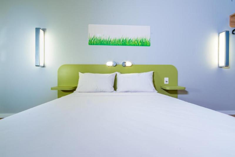 اتاق خانوادگی, H10 Croma Malaga