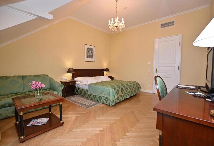 Номер Стандарт, Castle Hotel Grof Degenfeld Superior