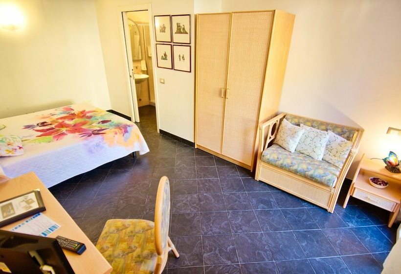 Номер Стандарт с Террасой, Cinqueterre Residence
