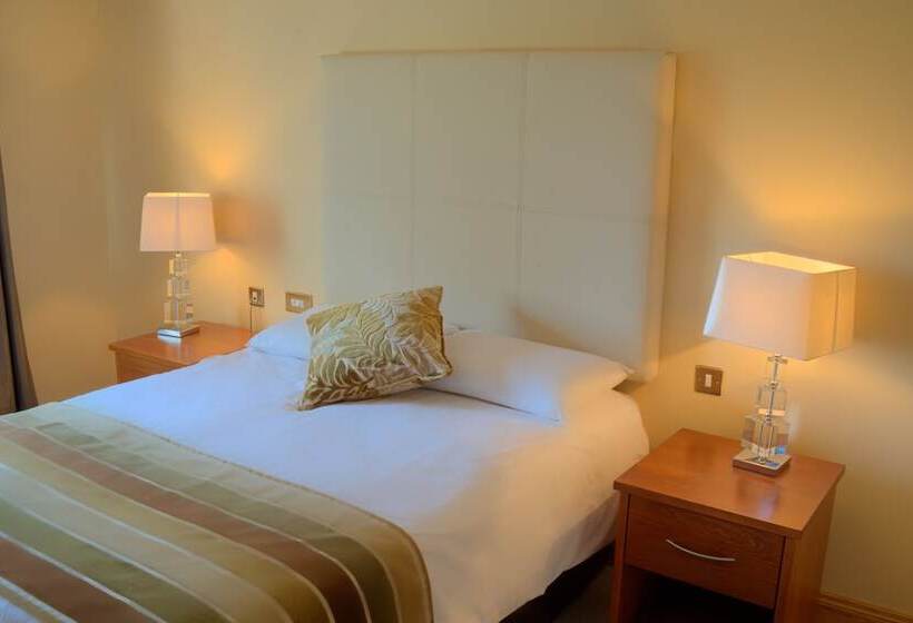 スタンダードシングルルーム, Four Seasons Hotel & Leisure Club