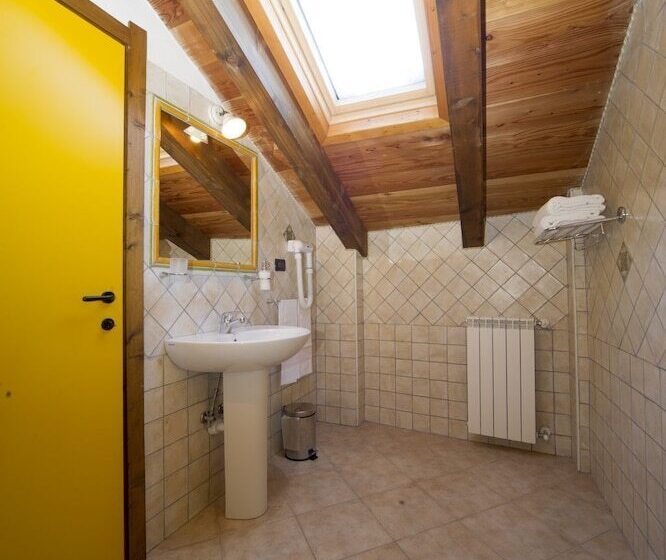 스탠다드 스튜디오, Chalet Della Guida