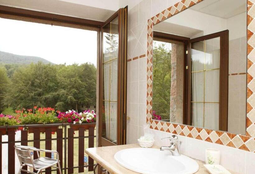 Номер Deluxe, Albergo Le Macinaie  Monte Amiata