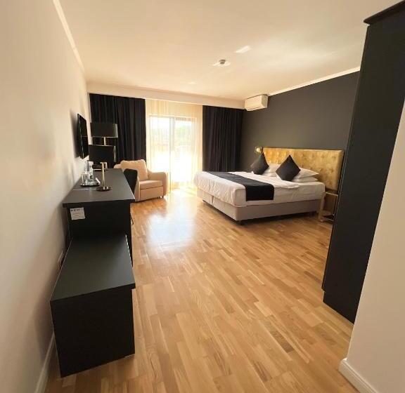 اتاق لوکس با بالکن, Krystal Boutique Mansion