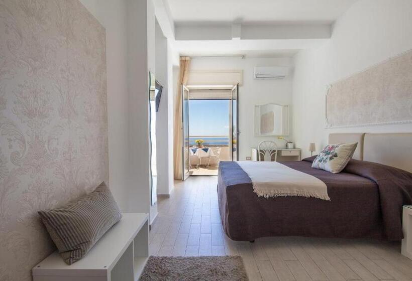 Номер Стандарт Вид на Море, Mini Hotel   Angolo Di Paradiso