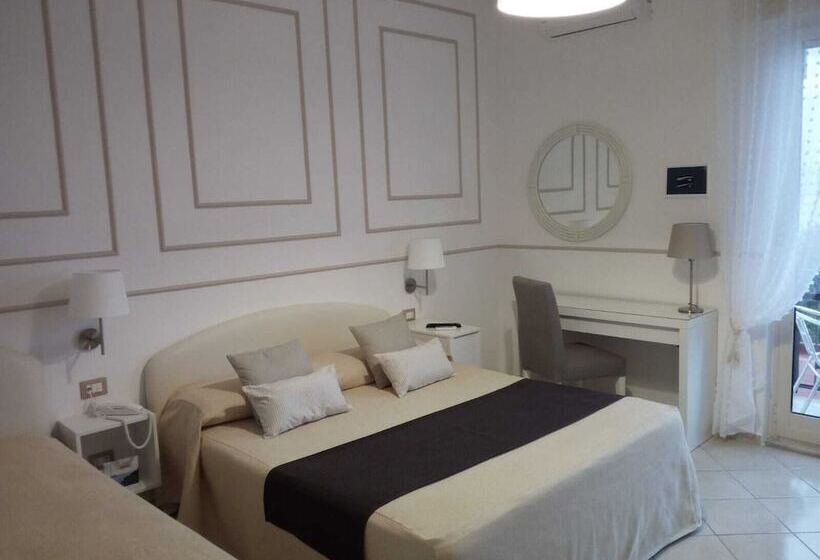 Triple Room Sea View, Mini Hotel   Angolo Di Paradiso