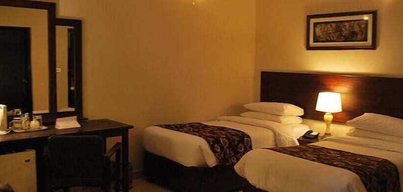 اتاق لوکس, One Bahawalpur